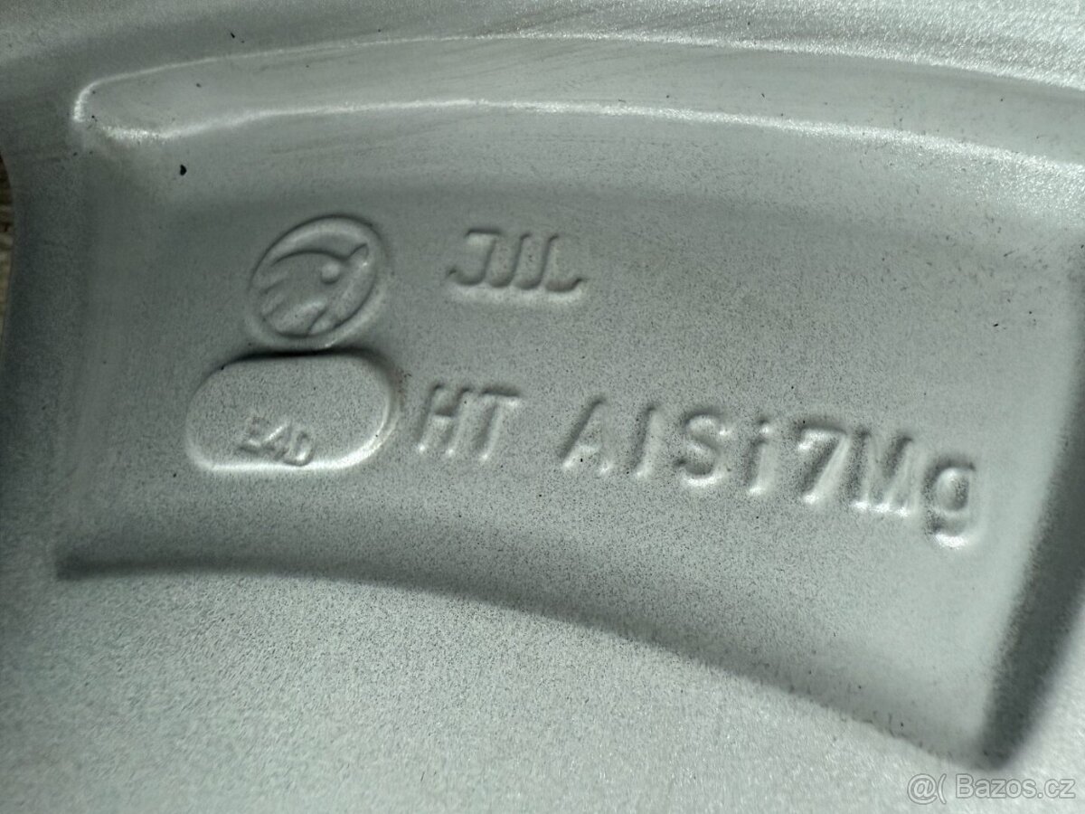 R17 ORIG.ALU KOLA ŠKODA KODIAQ NANUQ 215/65/17 99% - 6