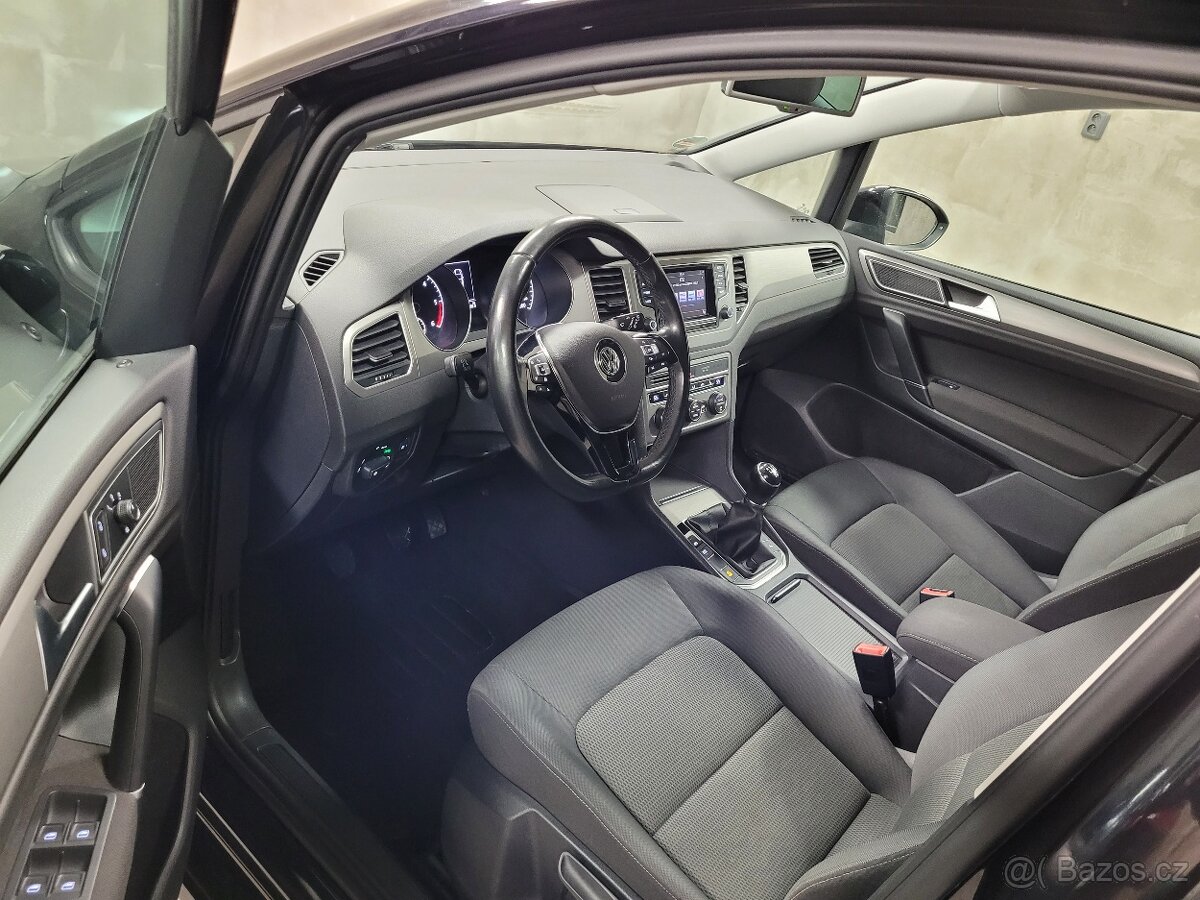 VW Golf 7 SportsVan 1.6 TDI, 81kW, DIGI KLIMA,WEBASTO, TAŽNÉ - 6