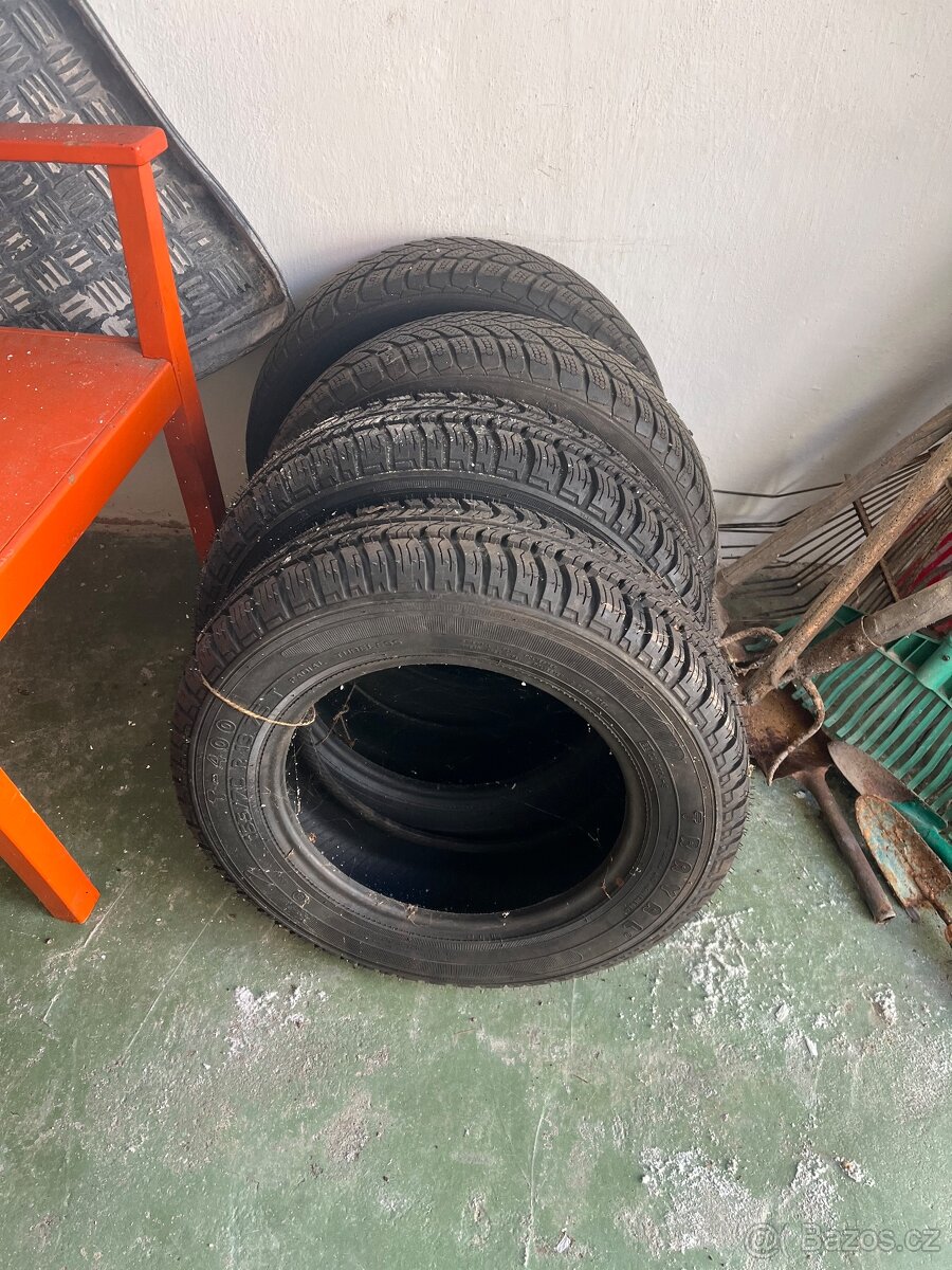 Prodám pneumatiky Trayal 155/70R13 75T - 6