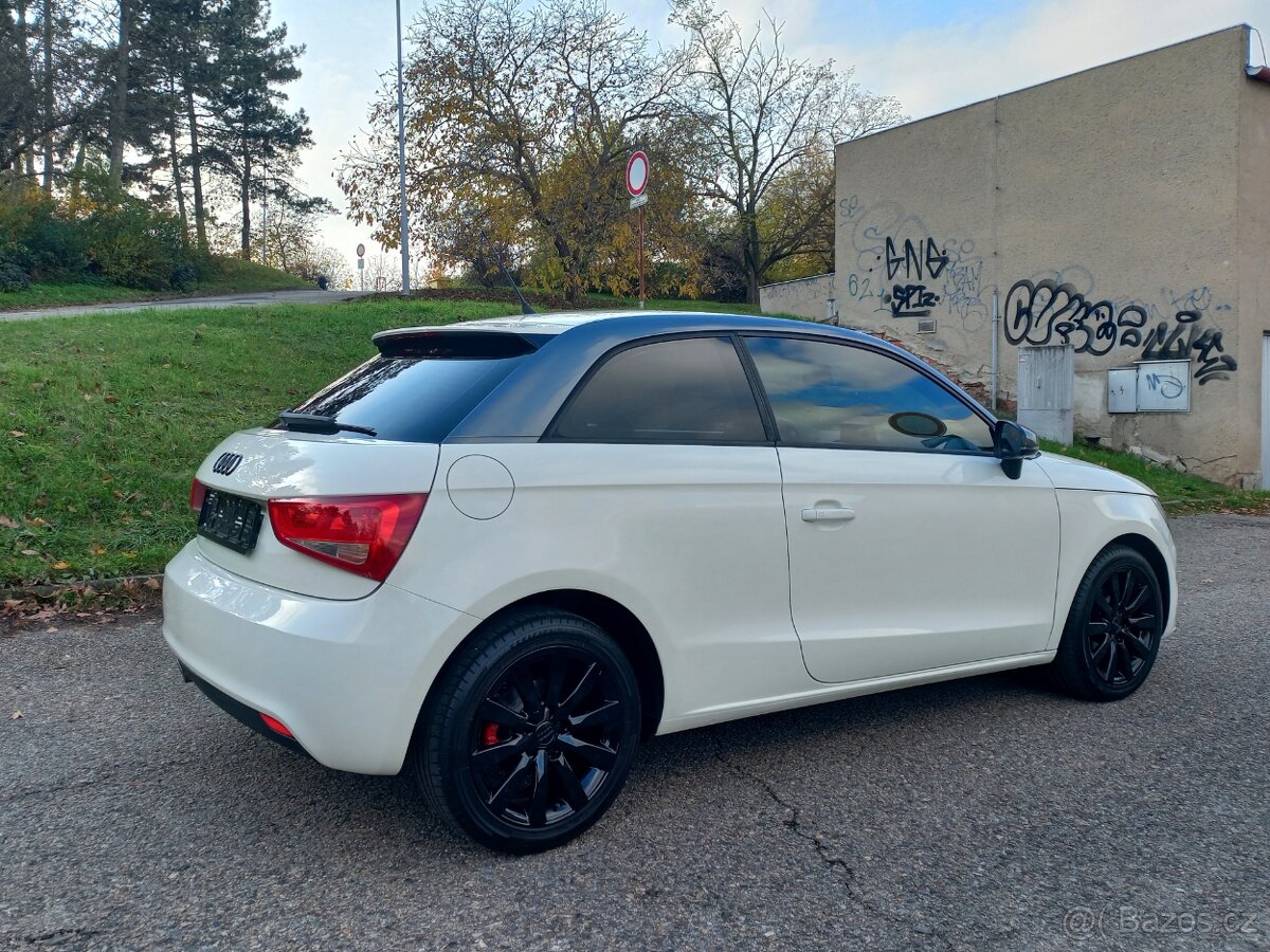 Audi A1 1.2tfsi,114tkm,Klima,Tempo,Navi,Výhřev,Nová TK - 6