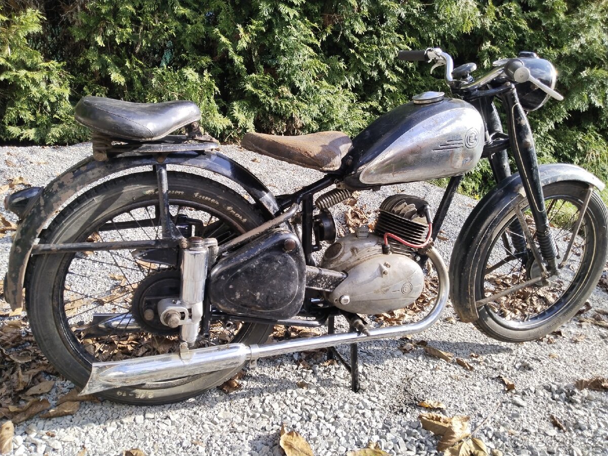 ČZ 150 C odpružená - 6