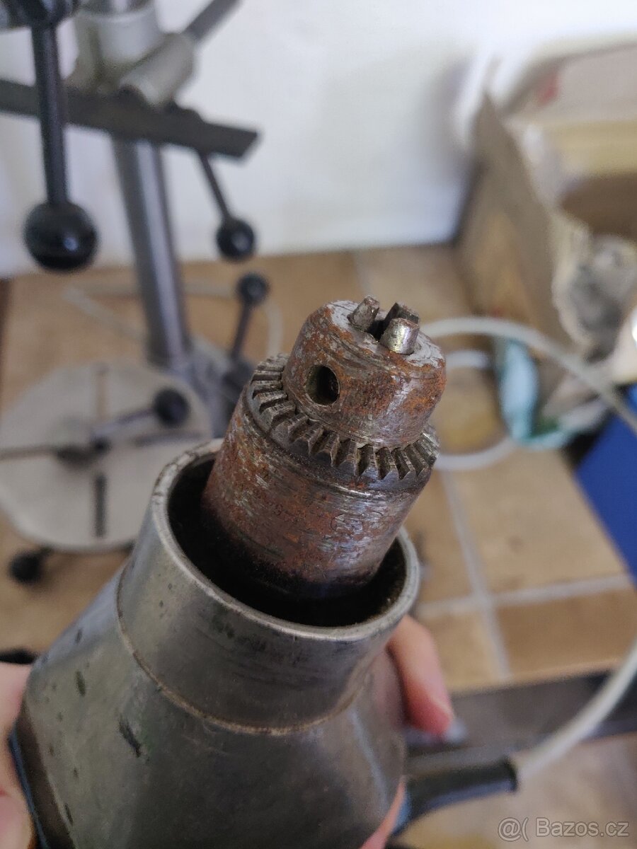 Narex vrtačka se stojanem - 6