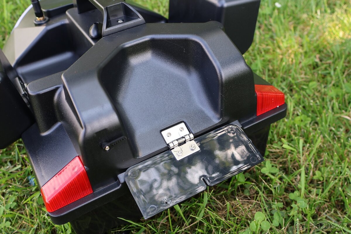 Nová zakrmovací loď s GPS, ČESKÝ NÁVOD, SILNÁ BATERIE - 6