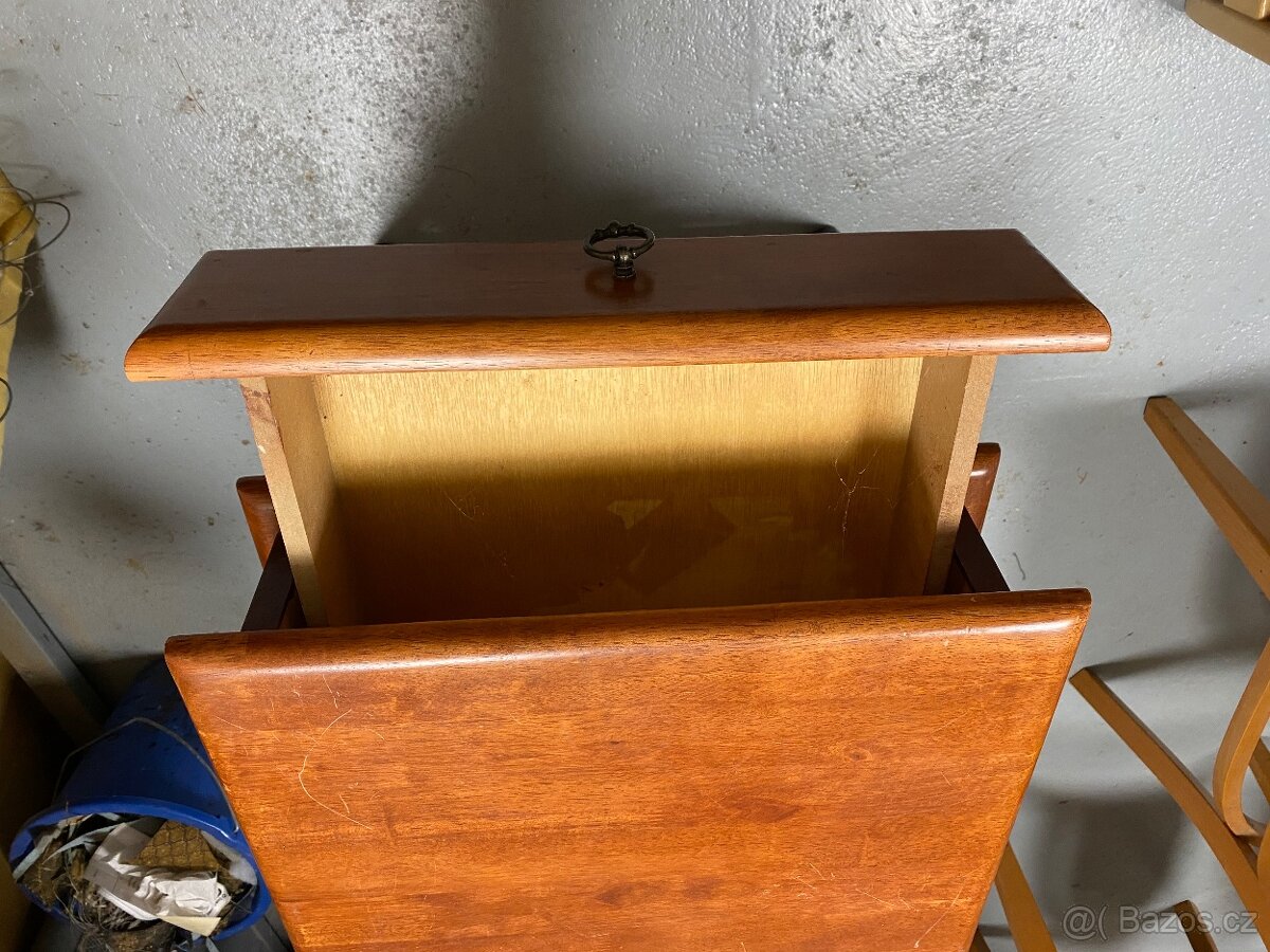 Noční stolek - 6