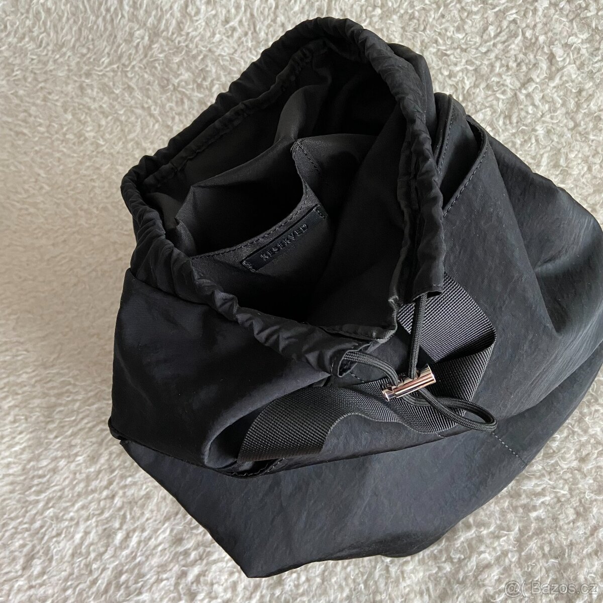 Nový černý batoh Reserved - 6