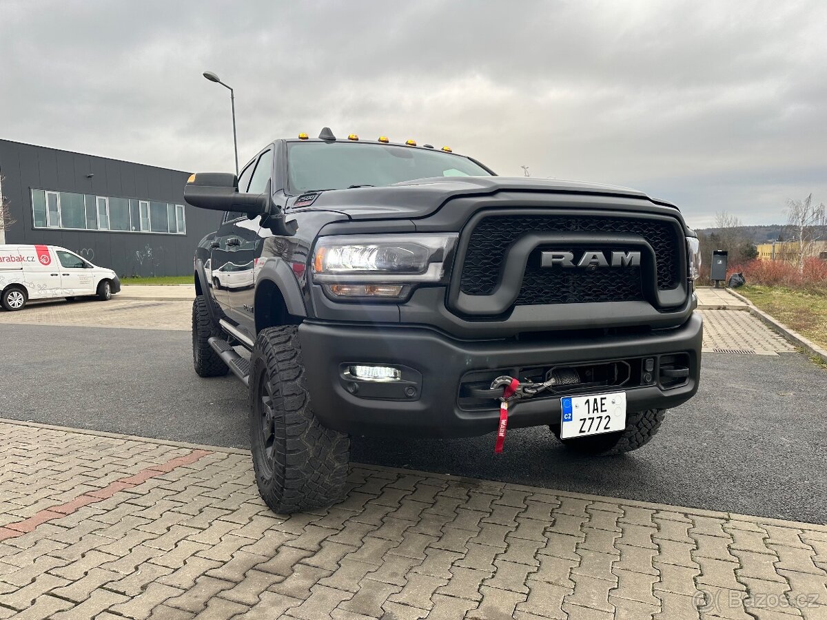 2019 RAM 2500 Powerwagon 6.4 V8 HEMI - 6