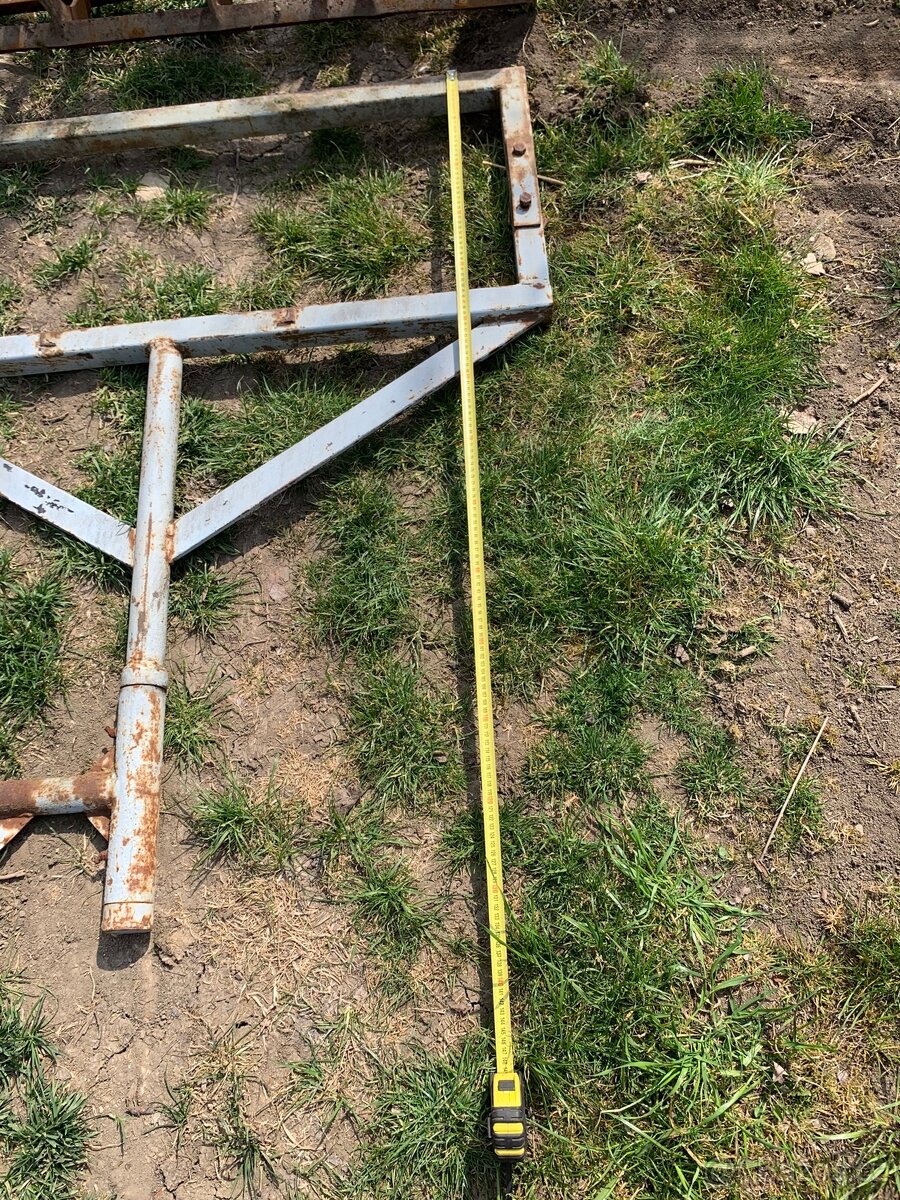 Prodám za malotraktor drtič hrud. - 6