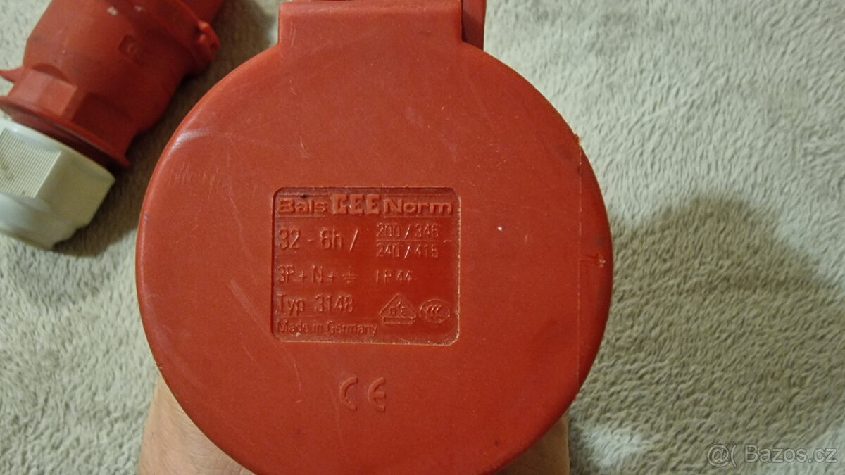 Třífázová zásuvka a zástrčka pětikolík 32 A - 6