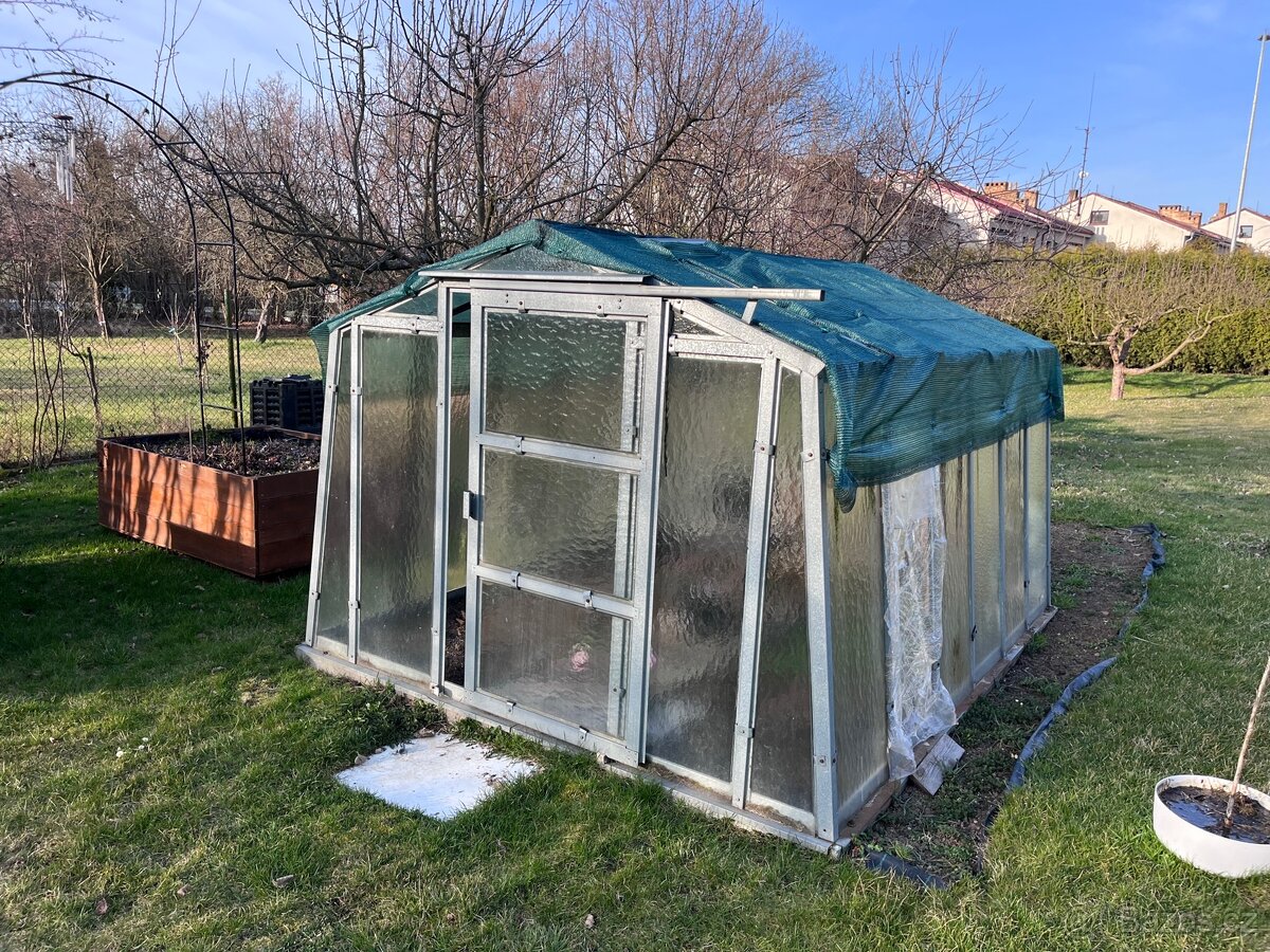 Skleník - 6
