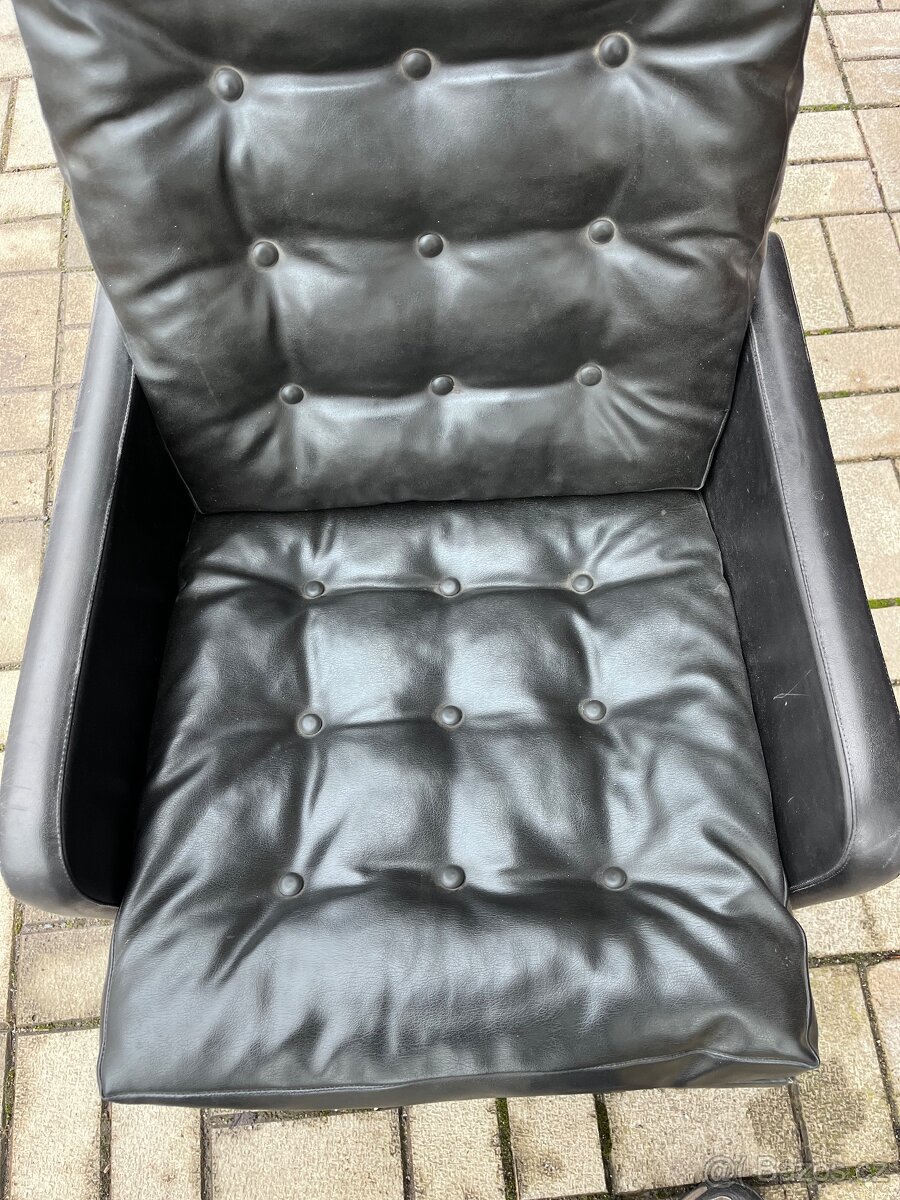 Koženkové křeslo Siesta 2 otočné ušák - 6