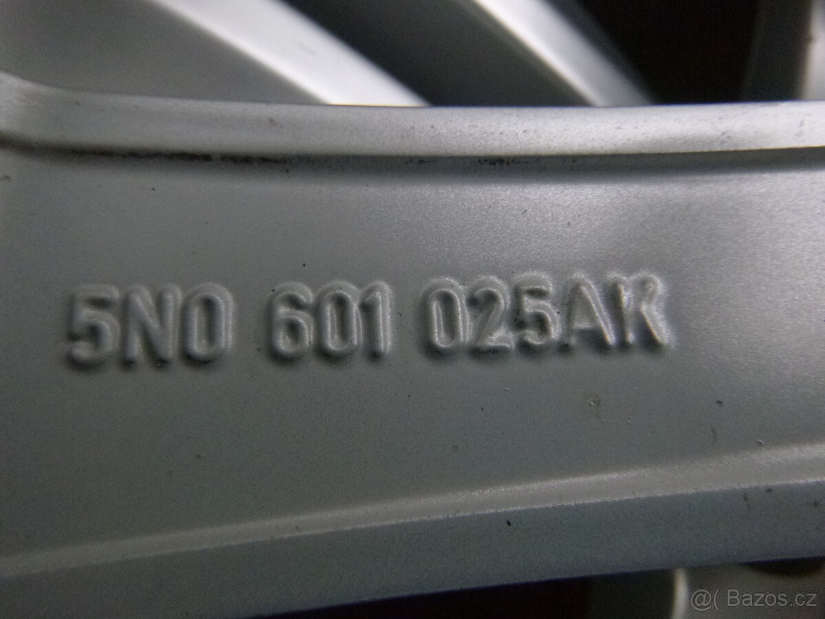 Alu sada disky originál VW 5x112 8Jx18 ET30 5N0601025AK - 6