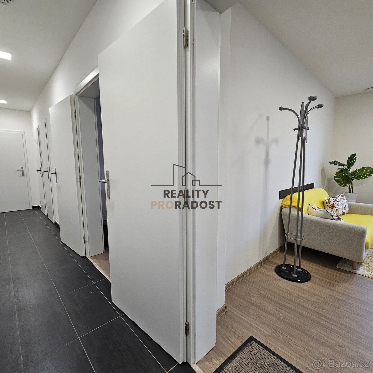 Pronájem kanceláře s vybavením - centrum Hodonín - 6