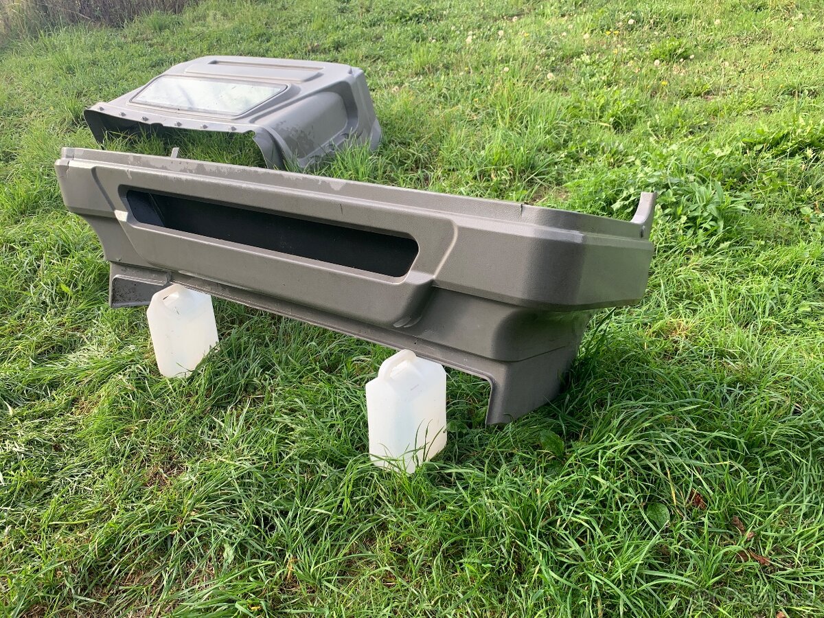 Sedačka + přepážka do nákladového prostoru - 6