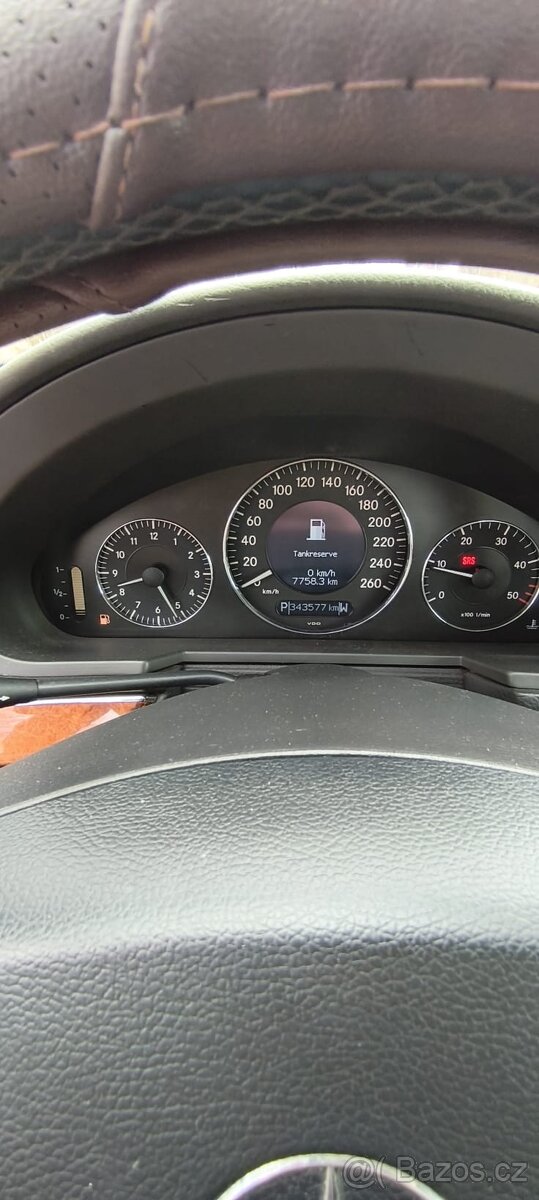 Mercedes-Benz E 211 - 6