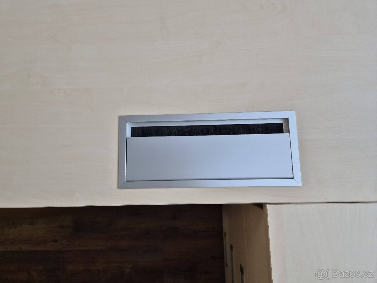 Kancelářský stůl, dva v jenom - 6