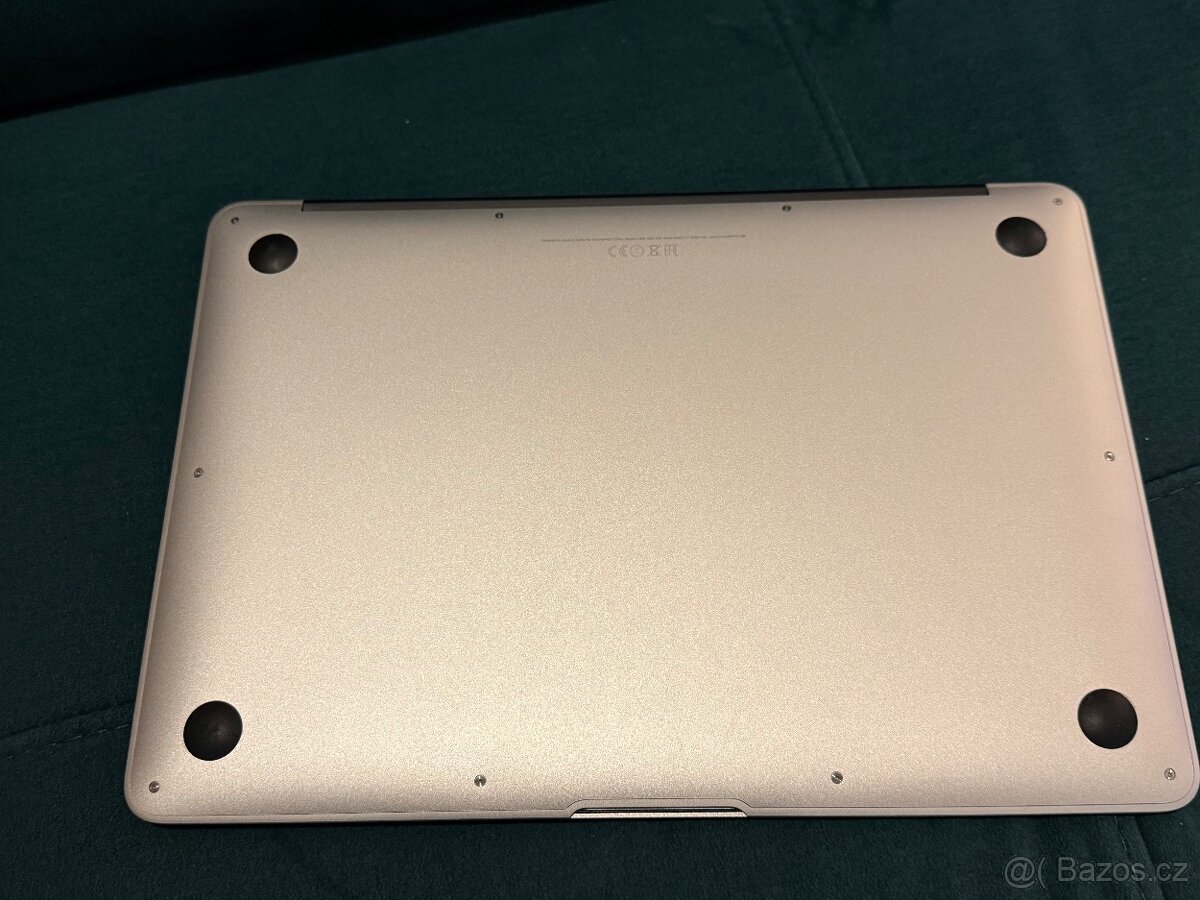 MacBook Air 13 2017 - 6