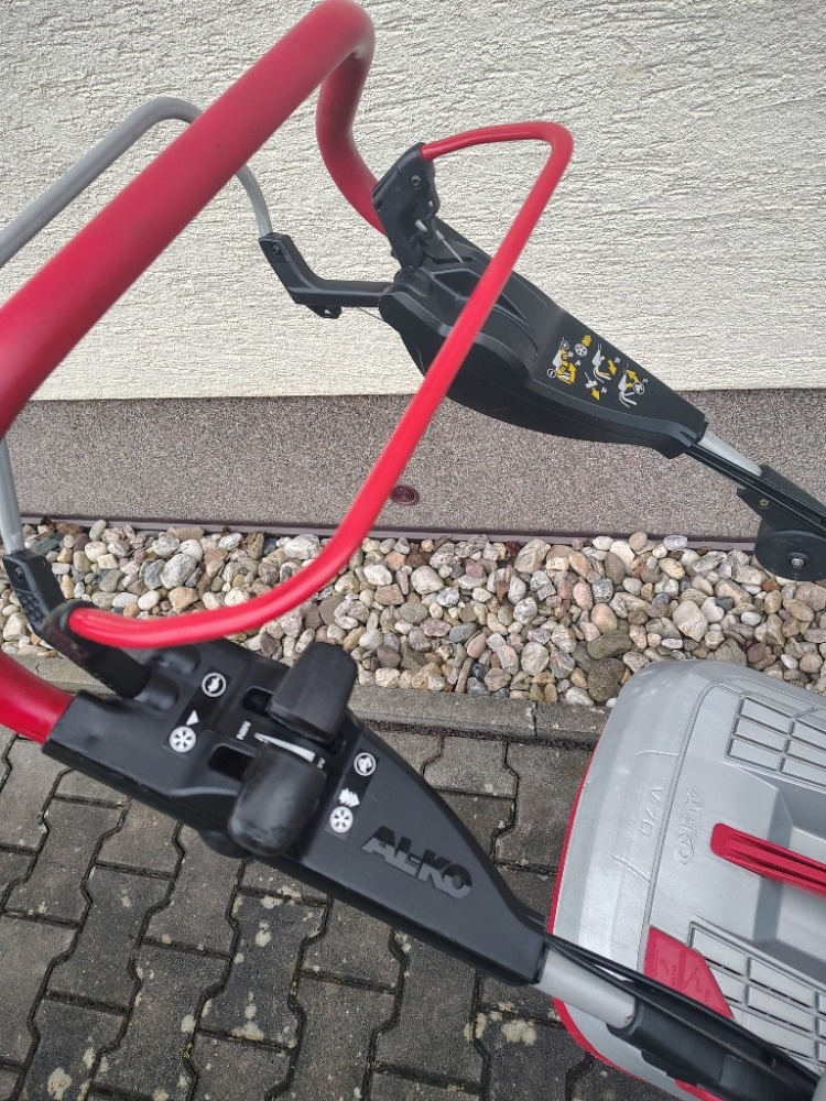 Benzinová sekačka na trávu AL-KO - 6