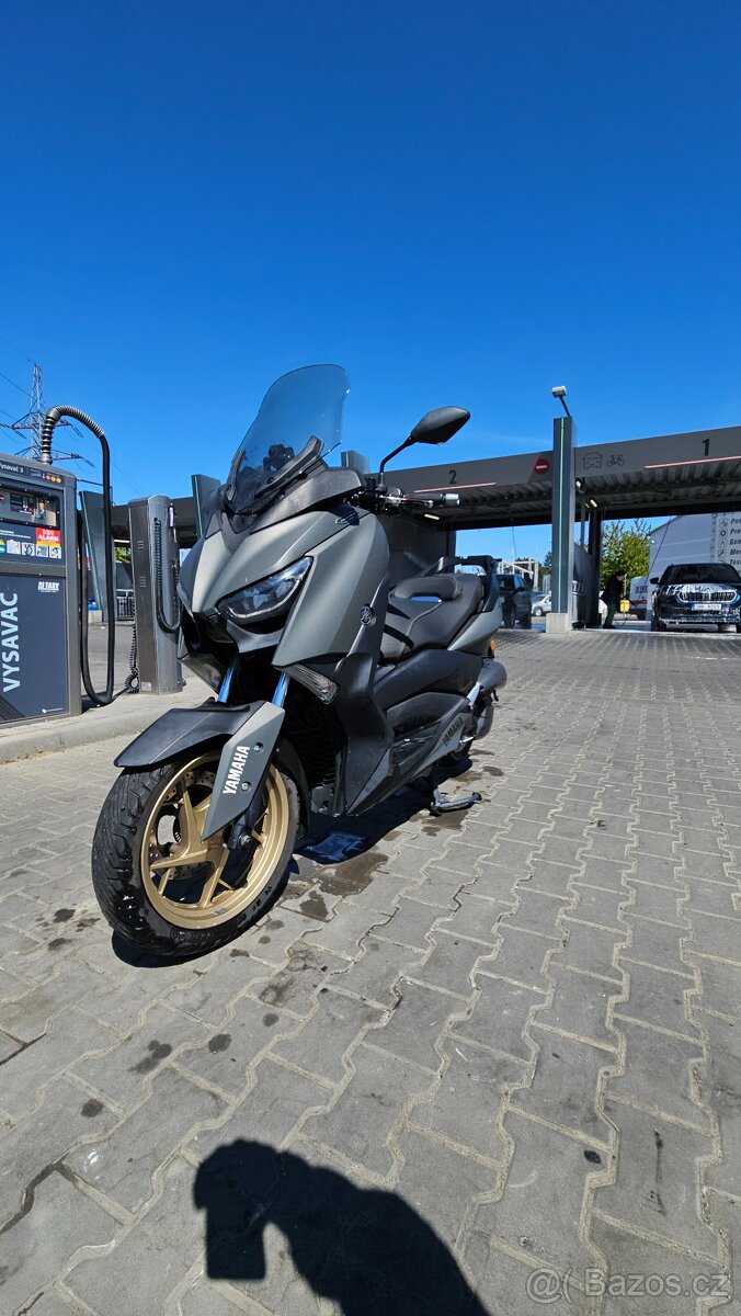 Yamaha Xmax Tech 125 - 6