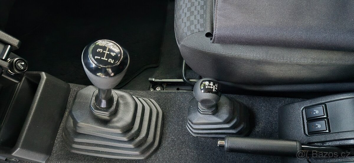 Suzuki Jimny 4x4 model 2023 - 6