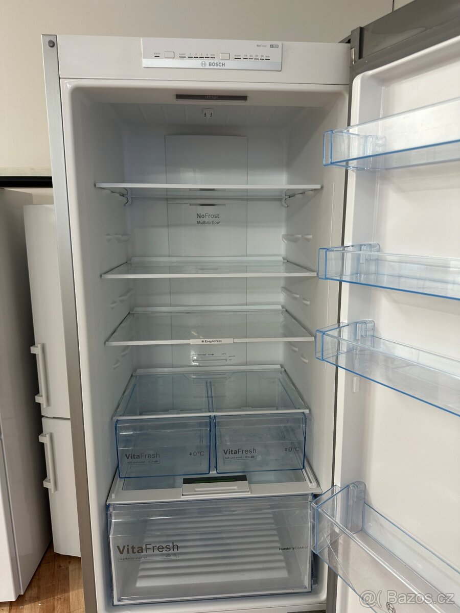 Lednice s mrazákem Bosch (104) - 6