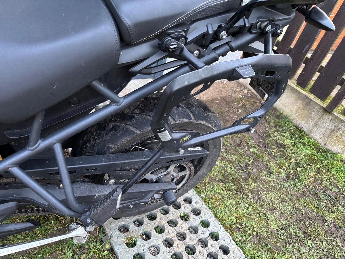 Triumph Tiger 800 xc 2013, kufry, příslušenství - 6