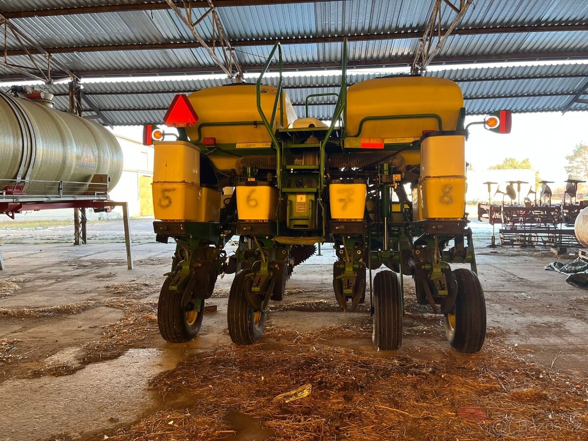 John Deere 1770NT – 12 řádků – rok 2009 - 6
