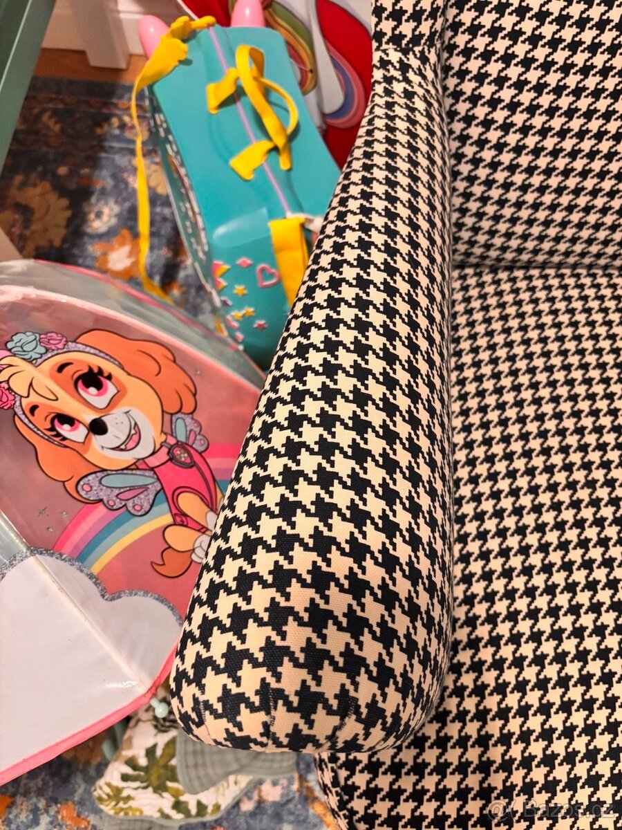 Křeslo IKEA STRANDMON – kohoutí stopa - 6