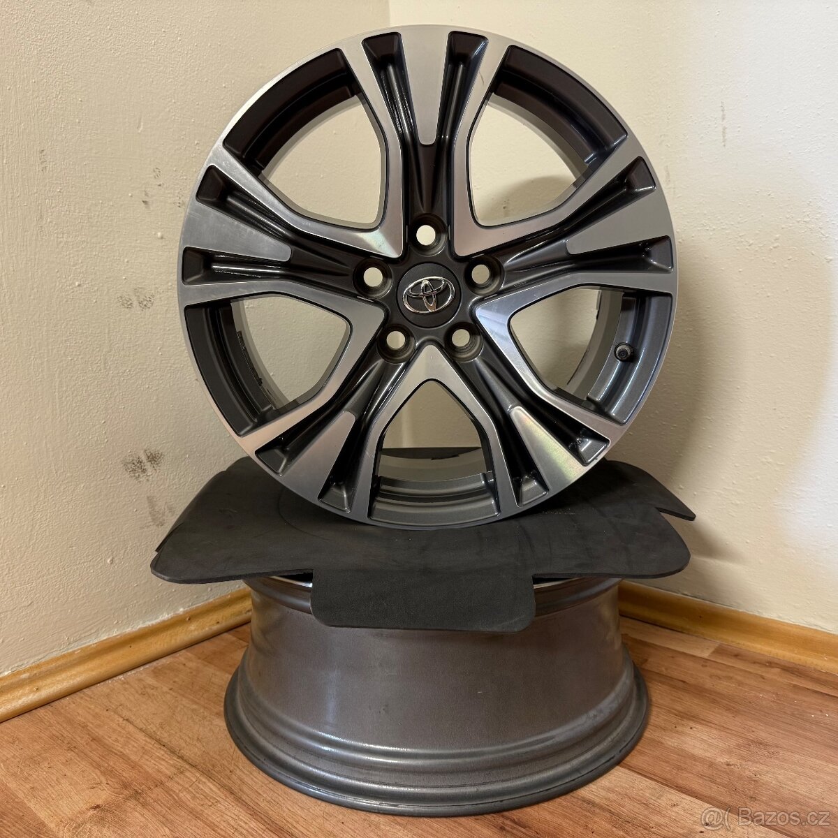 TOYOTA RAV-4 5x114,3 R17 ET39 7.0Jx17 60,1mm - 6