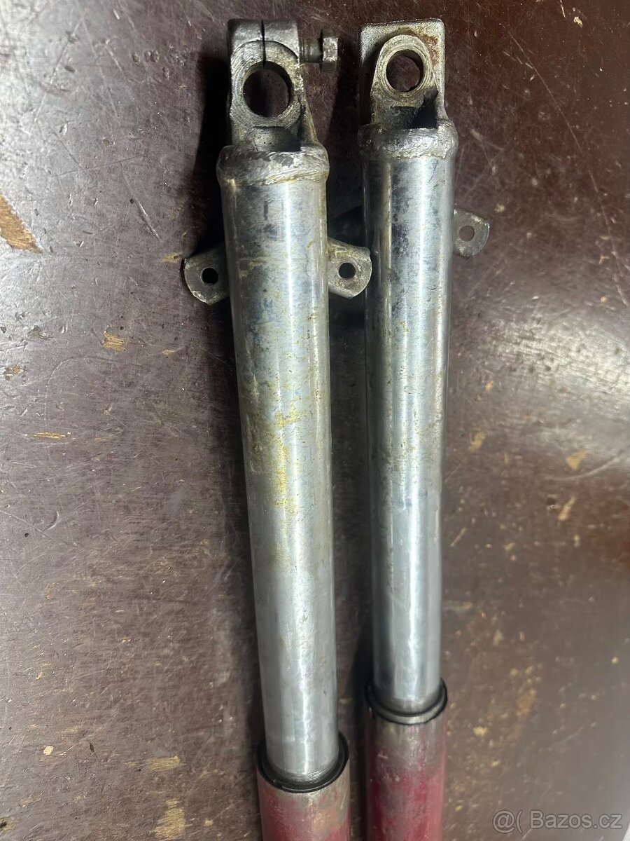 Predám prední tlumiče s krytmi JAWA 250 350 panelka ROVNÉ - 6