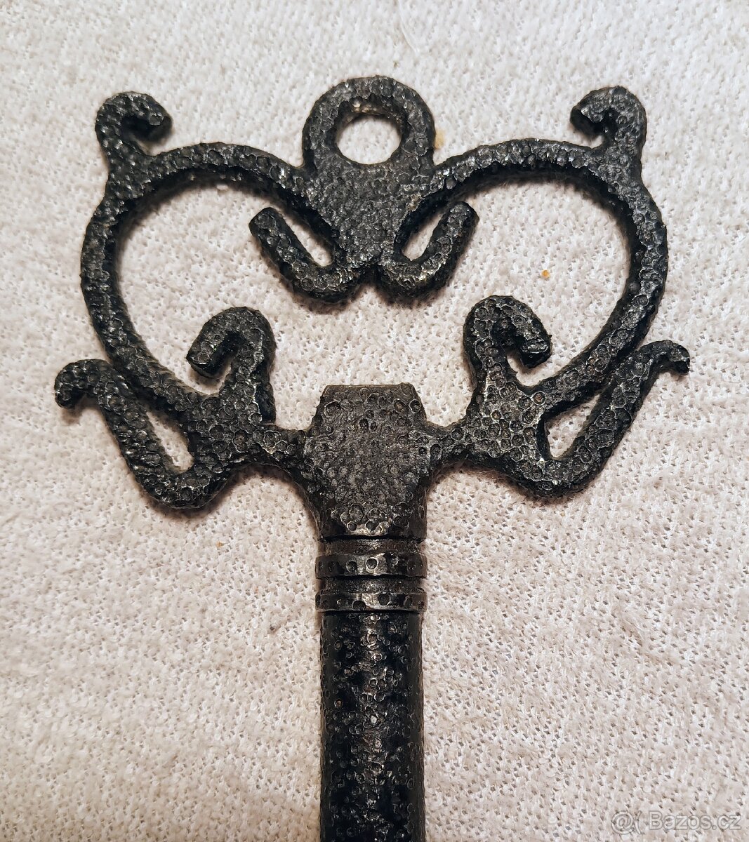 Ručně kovaný otvírák 70 léta pivo víno TOP kov. - 6