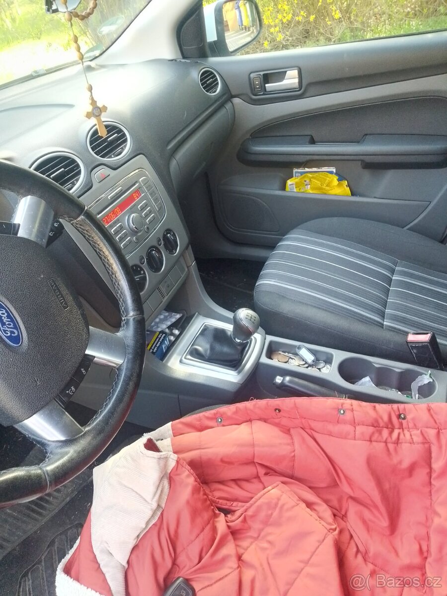 Ford Focus 1.6 benzin 2008 - 6