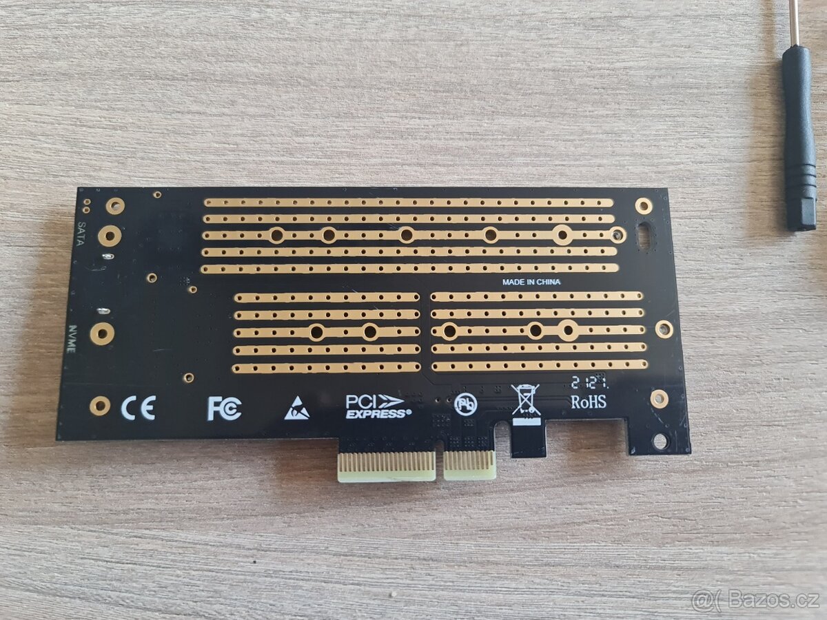Duální adaptér pro M2 SSD disky PCIE4 MVMe / SATA + přísluše - 6