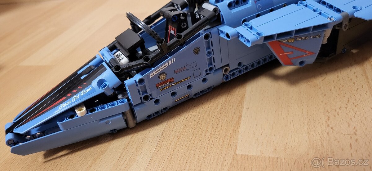 LEGO® Technic 42066 Závodní stíhačka - 6