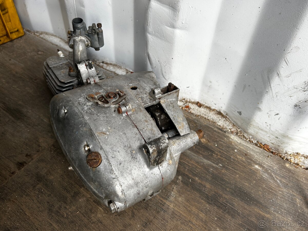 Motor Jawa pionyr - 6