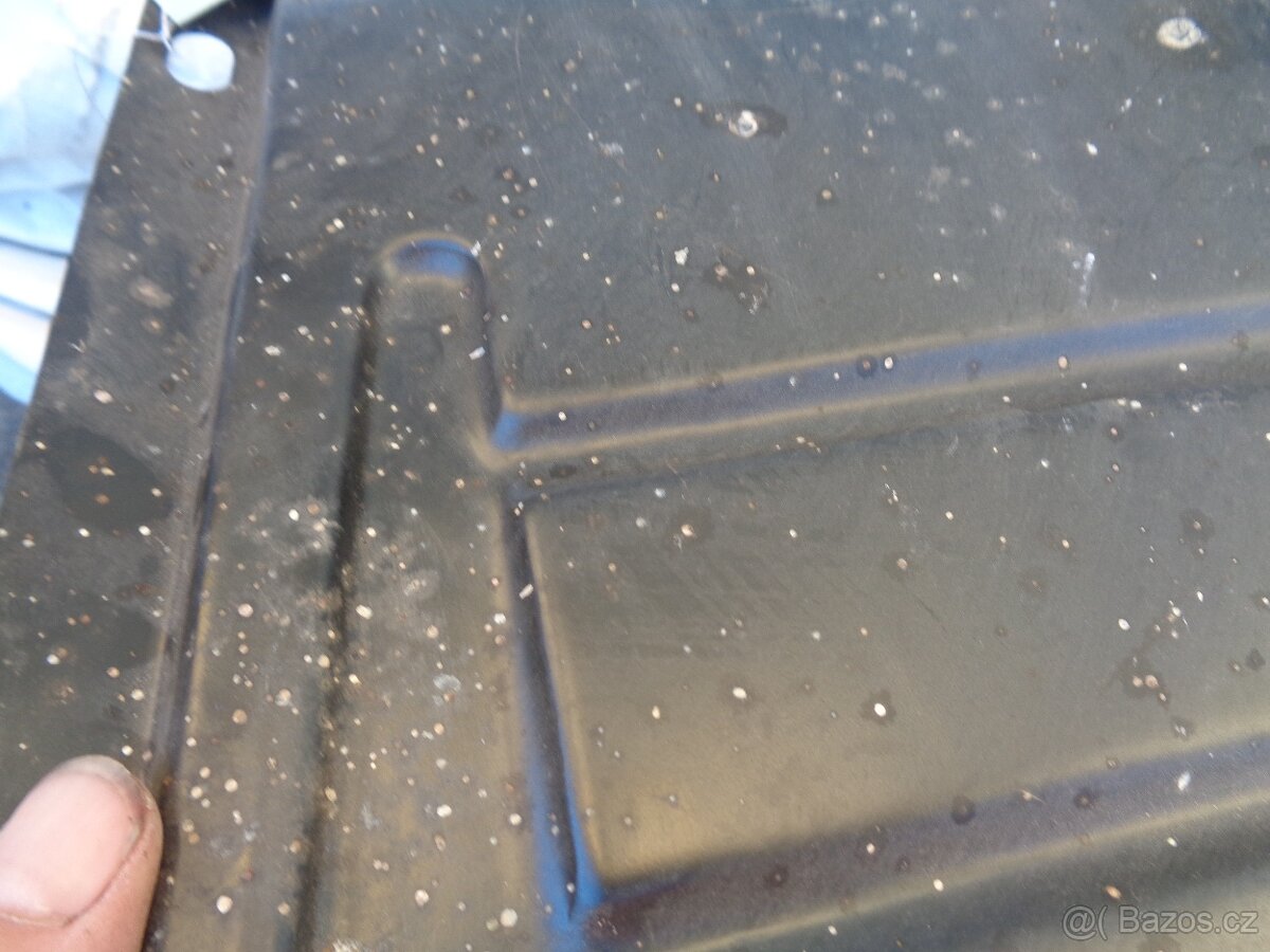 Škoda 120 130 Rapid nový plech pod motor original - 6