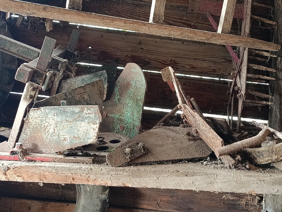 Prodám malotraktor 4 x 4, motor TK - 6