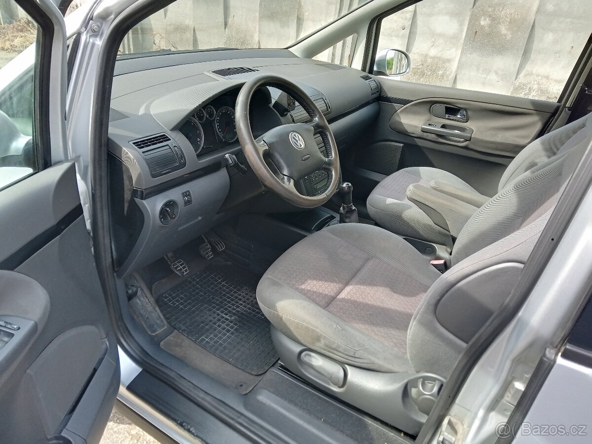 VW SHARAN,rv.6/2010,1.9TDi-96kW,221tis.km,nová STK - 6