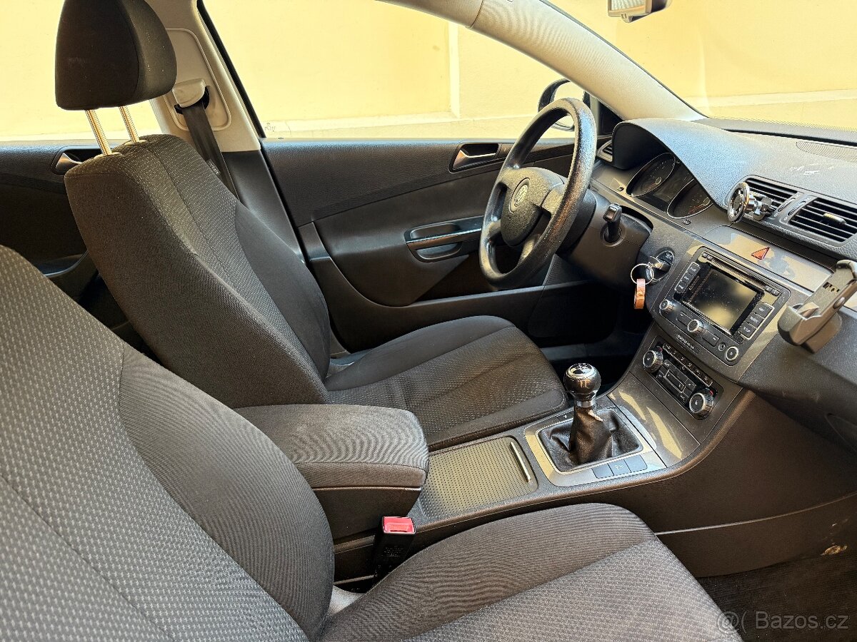 Volkswagen Passat 1.6TDi 2010 Variant servisovaný - 6