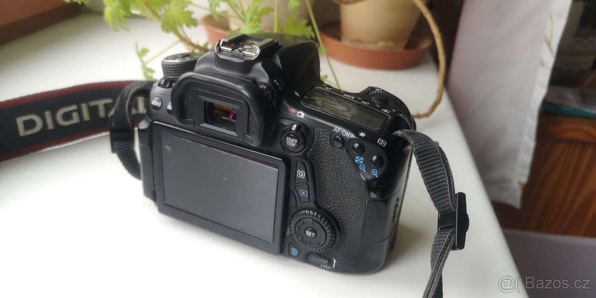 Prodám zrcadlovku Canon 70D tělo - 6