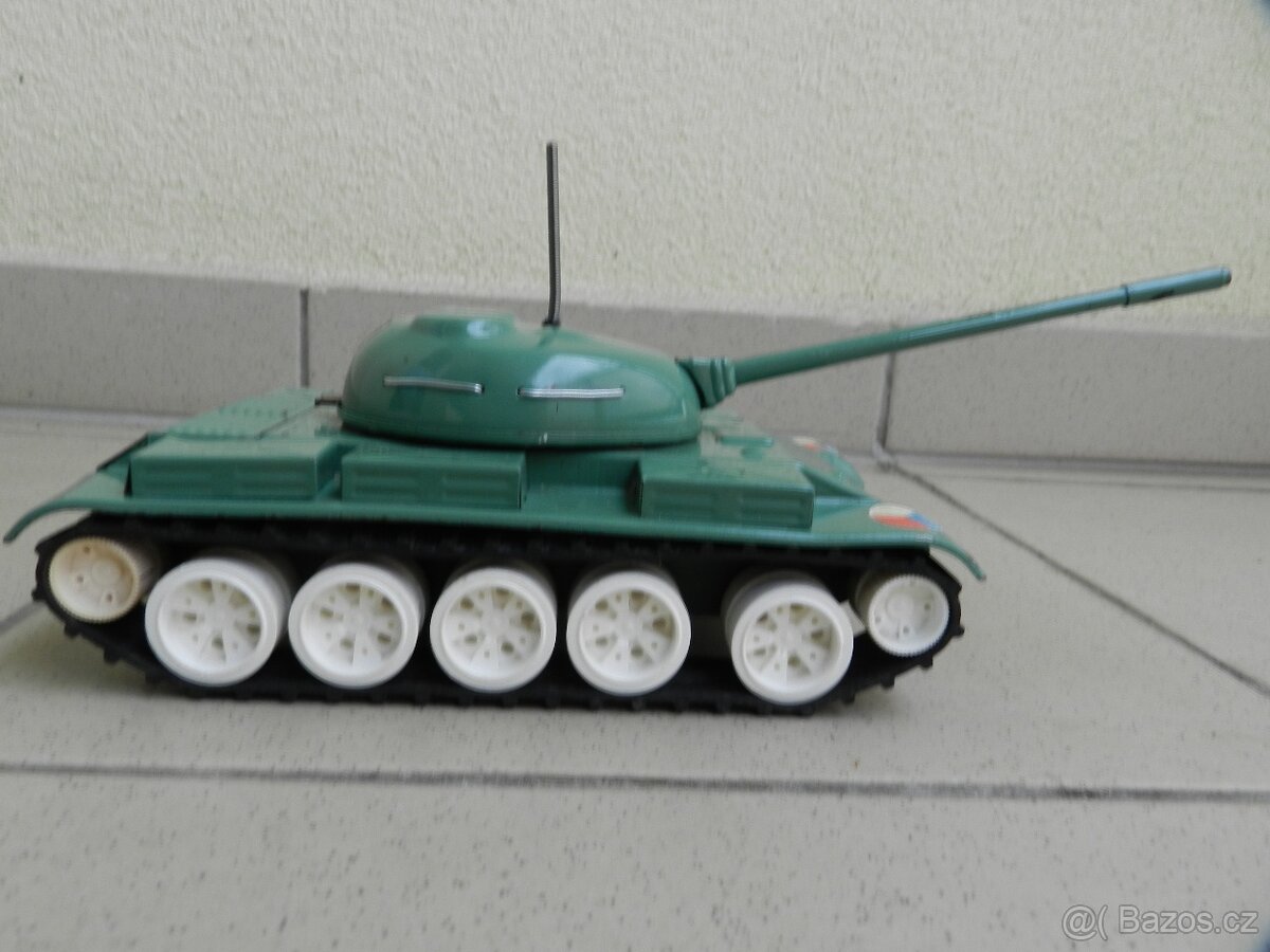 TANK T 54 - ITES r. 1968 ČSSR - 6