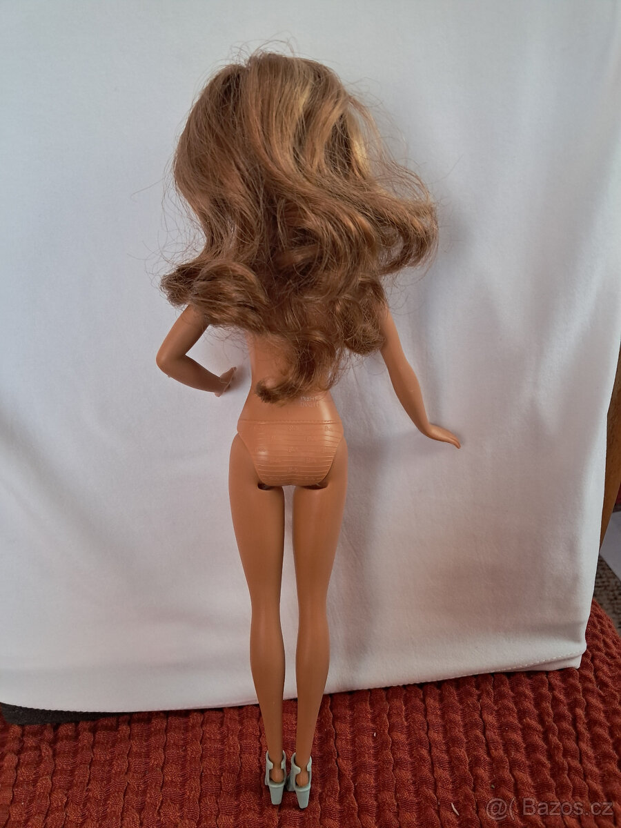 Sběratelská panenka Barbie Looks - 6