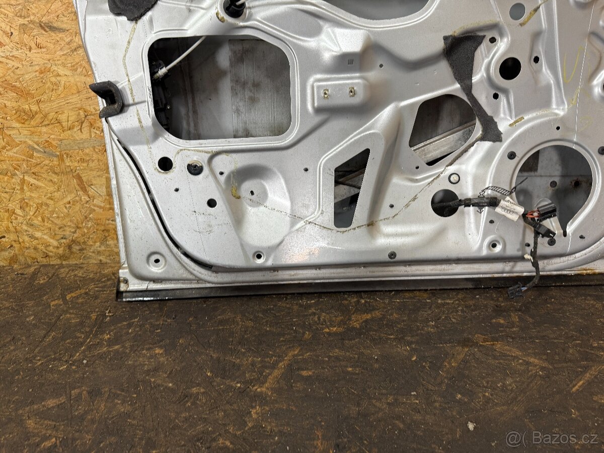 LEVÉ PŘEDNÍ DVEŘE AUDI A4 B6 - 6