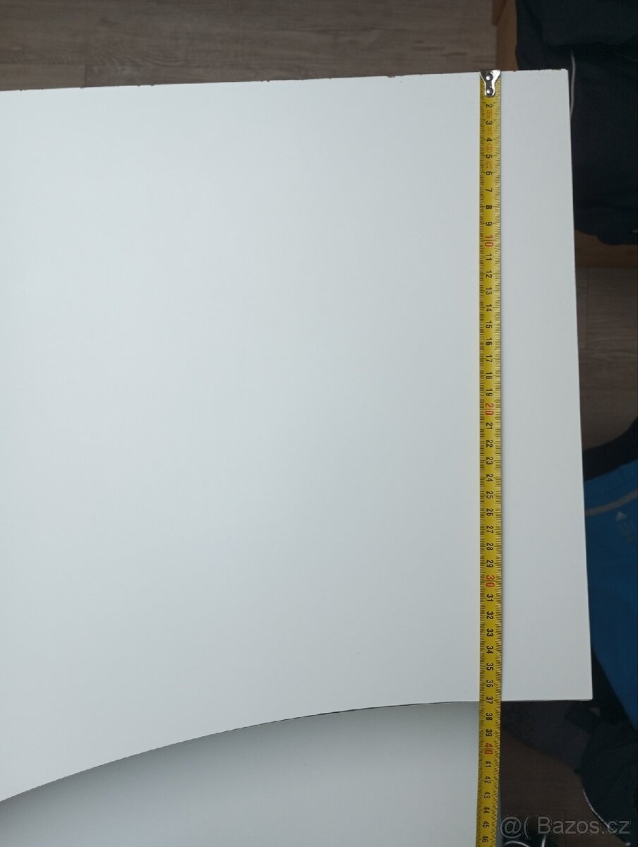 Bílý počítačový stůl - 6