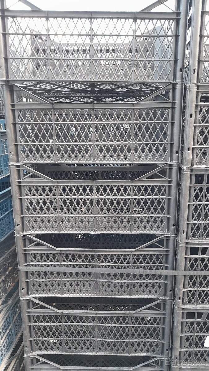 Sudy /přepravky/kanystry - 6