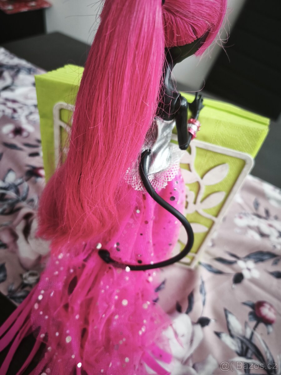 Monster High panenka Catty Noir - 6