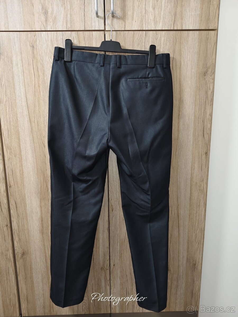 Oblek značky Matiaso Lucacci - 6