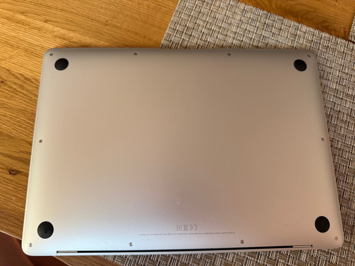 Apple Macbook Air M1 13” 2020 8/256Gb - 6