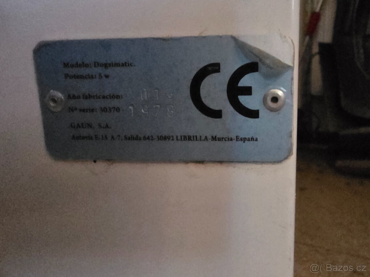 Automatická krmička granulí pro psy. - 6