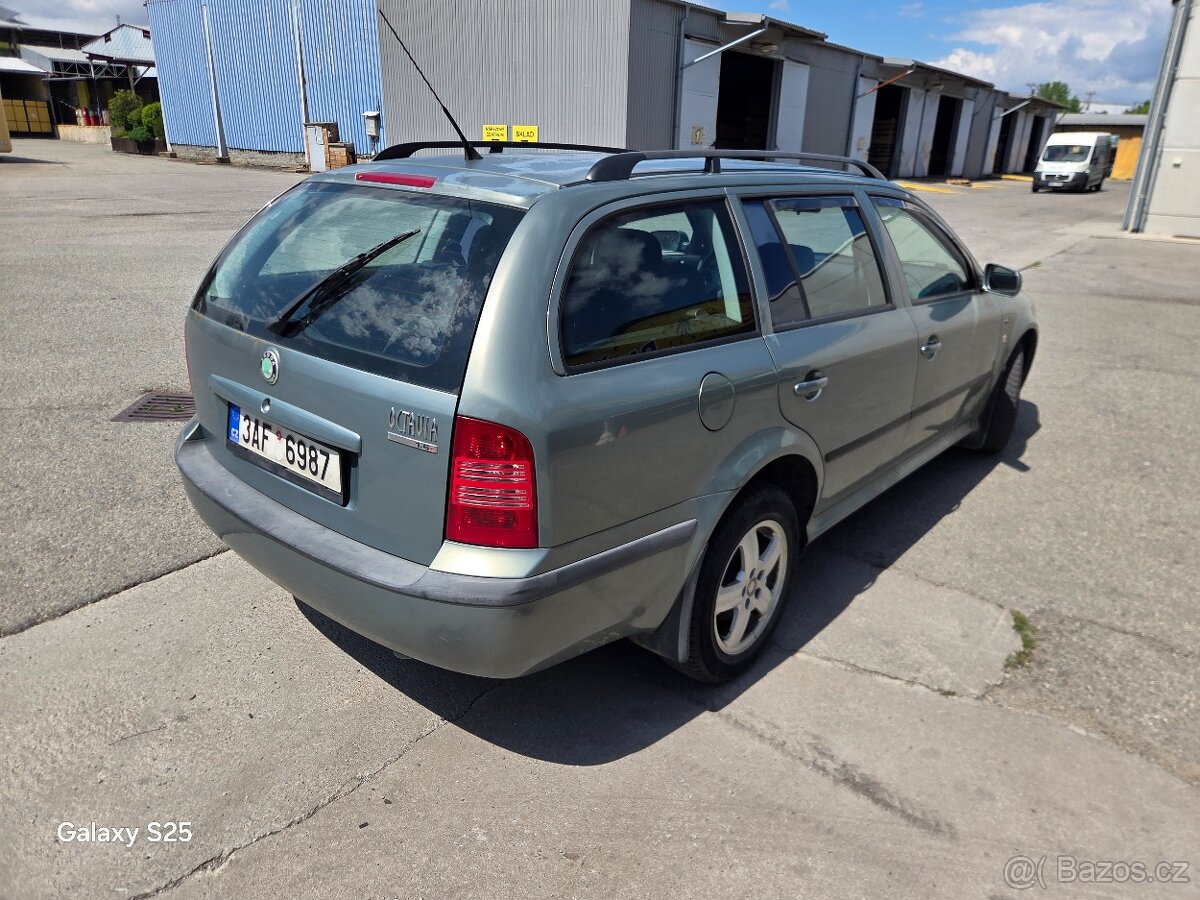 Octavia Combi 1.6 75kw r.v.02 vybava - 6