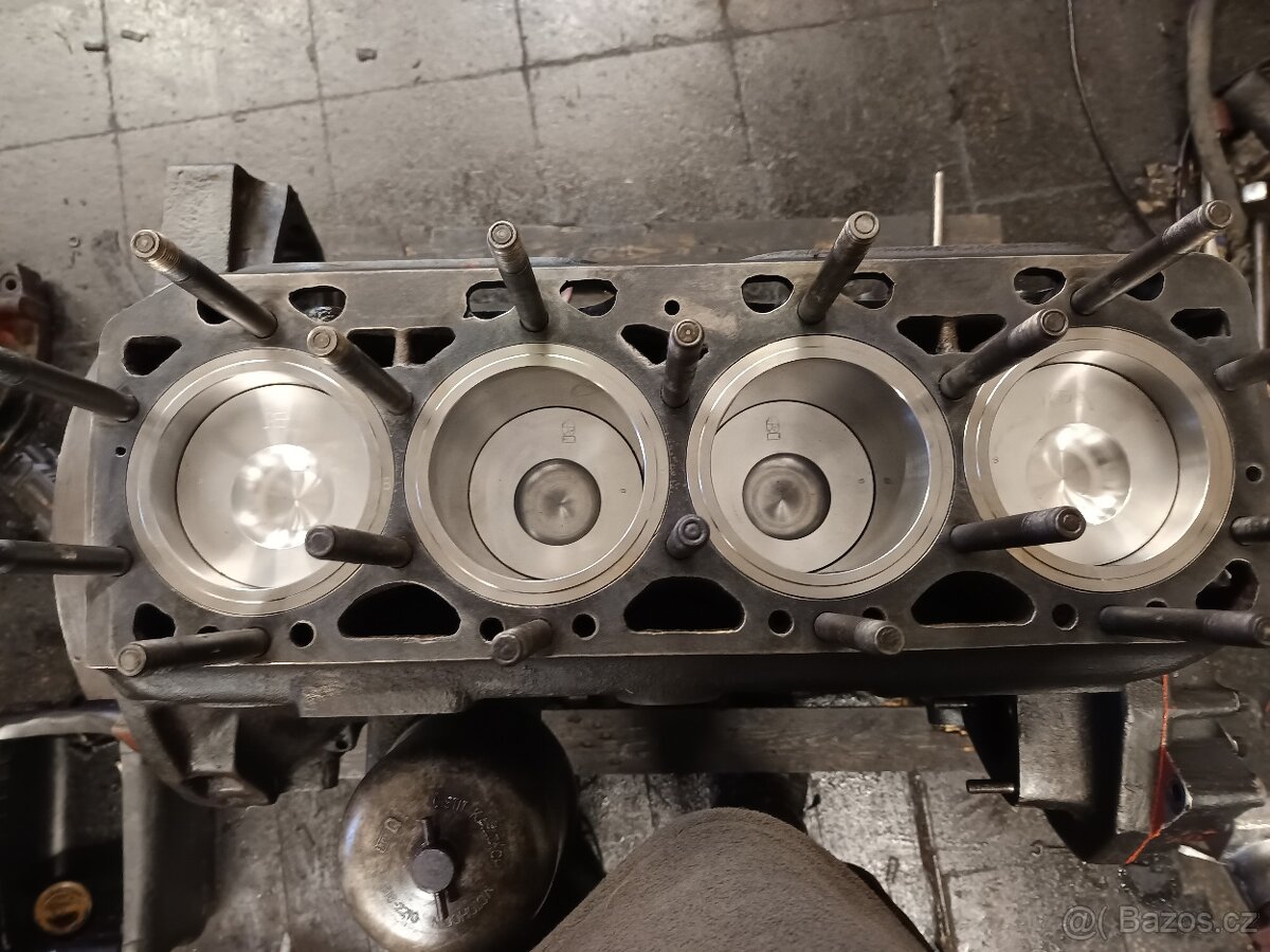 Prodám motor Zetor Crystal lkt 8001 po Go - 6